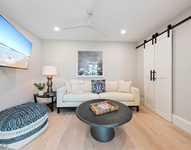569 Park Shore Drive - Photo Thumbnail 19