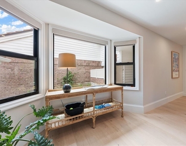 569 Park Shore Drive - Photo Thumbnail 18