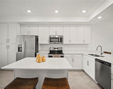 15285 Green Acres Avenue - Photo Thumbnail 6