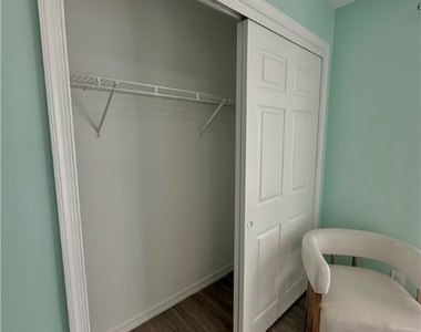 9828 Luna Circle - Photo Thumbnail 23