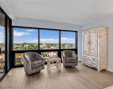 4751 Gulf Shore Boulevard N - Photo Thumbnail 10