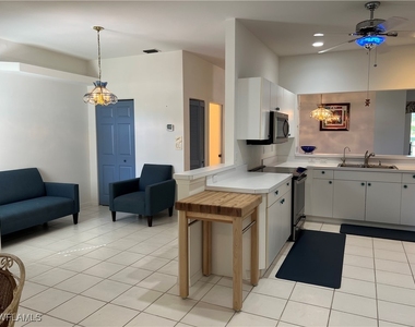 2081 Crestview Way - Photo Thumbnail 14