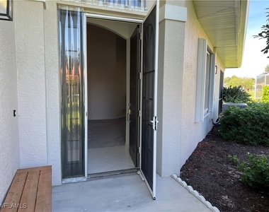 2081 Crestview Way - Photo Thumbnail 4