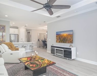 8013 Calle Canovas Court - Photo Thumbnail 4