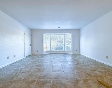 9201 Clarewood Drive - Photo Thumbnail 2