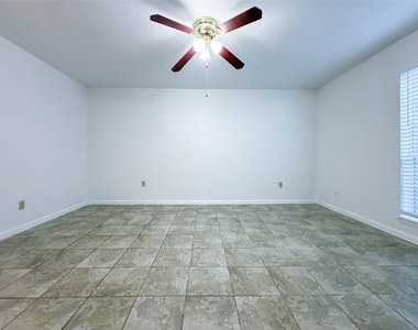 9201 Clarewood Drive - Photo Thumbnail 8