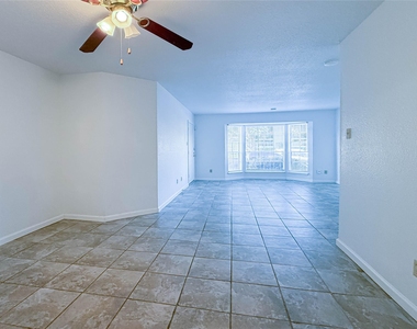 9201 Clarewood Drive - Photo Thumbnail 3