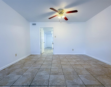 9201 Clarewood Drive - Photo Thumbnail 4