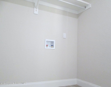 26 Carmalt Street - Photo Thumbnail 5
