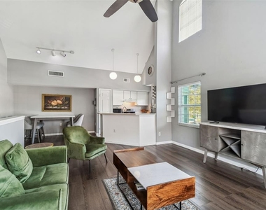 10462 White Lake Court - Photo Thumbnail 7