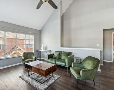 10462 White Lake Court - Photo Thumbnail 4
