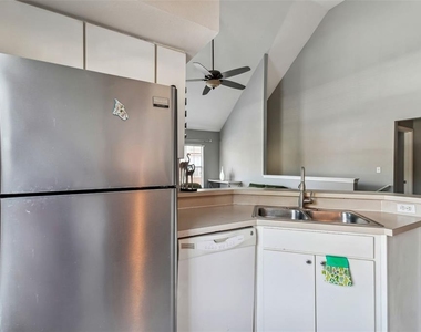 10462 White Lake Court - Photo Thumbnail 11