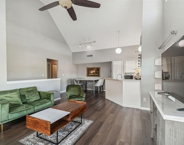 10462 White Lake Court - Photo Thumbnail 5