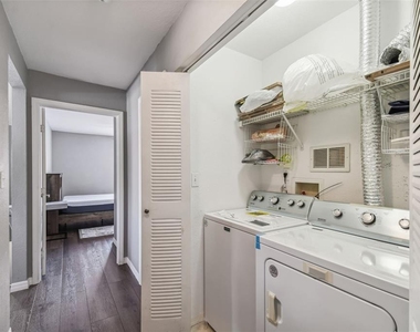 10462 White Lake Court - Photo Thumbnail 17