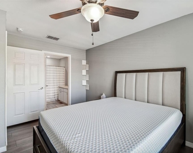 10462 White Lake Court - Photo Thumbnail 25