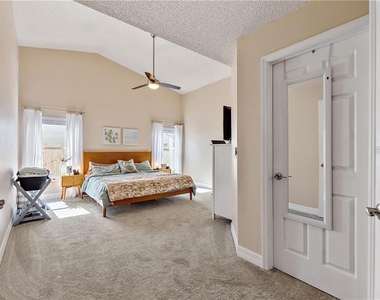 3662 Chatham Drive - Photo Thumbnail 13