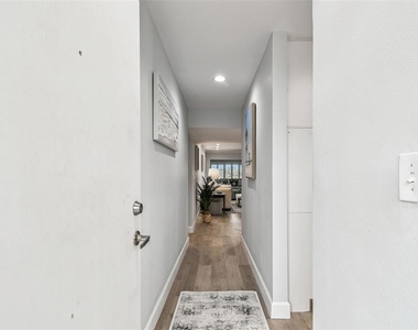 8 Glencoe Place - Photo Thumbnail 15