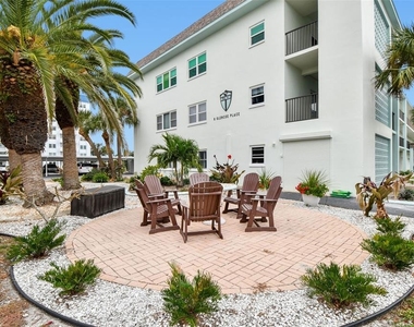 8 Glencoe Place - Photo Thumbnail 51