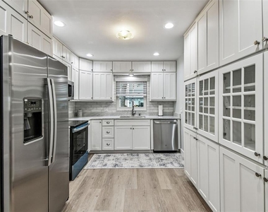 8 Glencoe Place - Photo Thumbnail 19