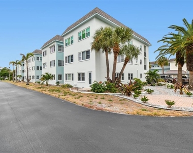 8 Glencoe Place - Photo Thumbnail 14