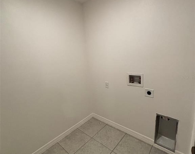 539 Finch Court - Photo Thumbnail 19