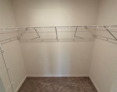 539 Finch Court - Photo Thumbnail 18