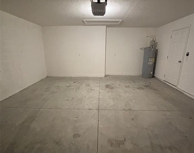 539 Finch Court - Photo Thumbnail 21