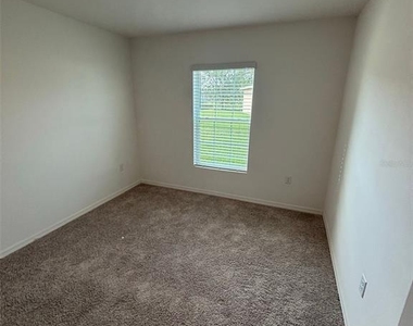 539 Finch Court - Photo Thumbnail 8