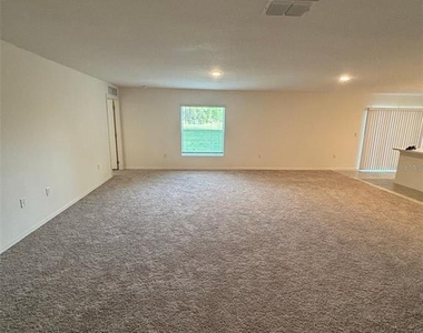 539 Finch Court - Photo Thumbnail 2