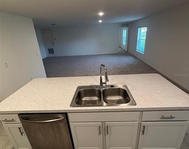 539 Finch Court - Photo Thumbnail 6