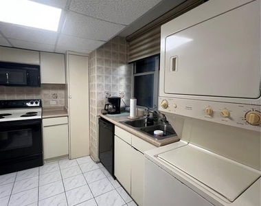 4745 Isla Verde Avenue - Photo Thumbnail 6