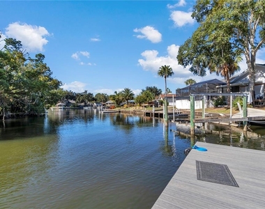 1542 Se Pinwheel Drive - Photo Thumbnail 6