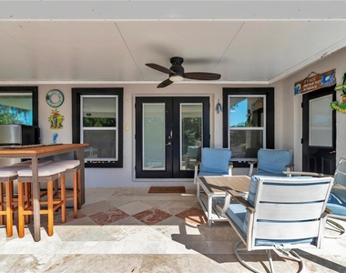 1542 Se Pinwheel Drive - Photo Thumbnail 10