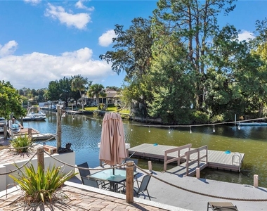 1542 Se Pinwheel Drive - Photo Thumbnail 11