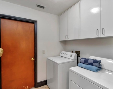1542 Se Pinwheel Drive - Photo Thumbnail 15