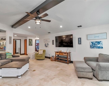 1542 Se Pinwheel Drive - Photo Thumbnail 35