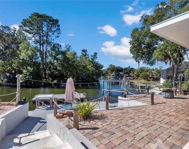 1542 Se Pinwheel Drive - Photo Thumbnail 8