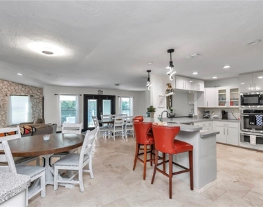 1542 Se Pinwheel Drive - Photo Thumbnail 38