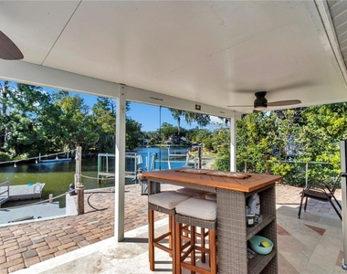 1542 Se Pinwheel Drive - Photo Thumbnail 12
