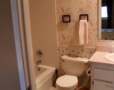 715 S Beach Street - Photo Thumbnail 10