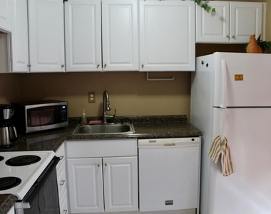 715 S Beach Street - Photo Thumbnail 3
