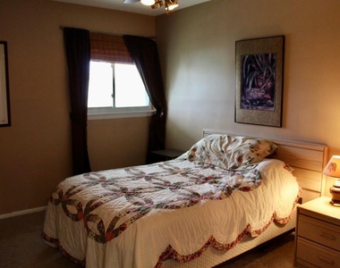715 S Beach Street - Photo Thumbnail 8