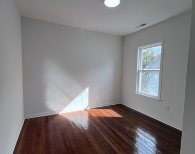 36 Vermont Street - Photo Thumbnail 10