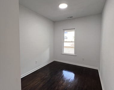 36 Vermont Street - Photo Thumbnail 9