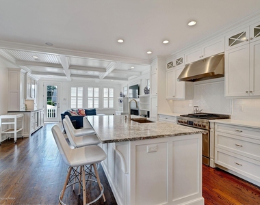 401 Monmouth Avenue - Photo Thumbnail 10