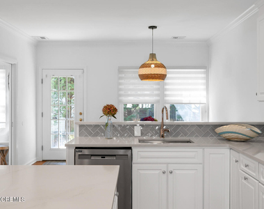 306 Ocean Road - Photo Thumbnail 16