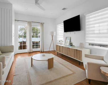 306 Ocean Road - Photo Thumbnail 21