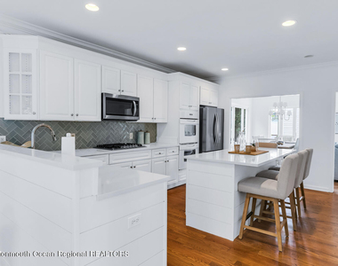 306 Ocean Road - Photo Thumbnail 13