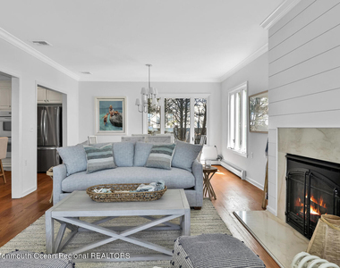 306 Ocean Road - Photo Thumbnail 5