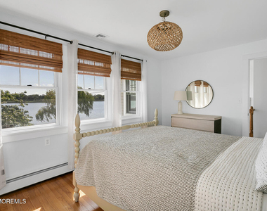 306 Ocean Road - Photo Thumbnail 24